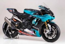 स्पोर्टी लुक के दीवानों के लिए Yamaha का तोहफा, MotoGP एडिशन के साथ FZ रेंज हुई और स्टाइलिश! यामाहा की नई लाइनअप में आर15 वी4 और एमटी-15 वर्जन 2.0 शामिल हैं।