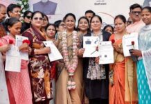 दिल्ली लक्ष्मी योजना: ₹2500 पाने के लिए सांसद या विधायक की चिट्ठी जरूरी, जानें पूरी प्रक्रिया! दिल्ली में 2500 रुपये महीने वाली योजना के लिए आवेदन शुरू हो गए हैं। हालांकि इसके लिए सांसद या विधायक की चिट्ठी की जरूरत होगी
