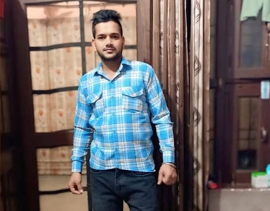 स्वजनों और पुलिस के अनुसार, इस वारदात की वजह पुराना विवाद बताई जा रही है।