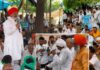 जीवन कुंडू हत्याकांड पर भड़का आक्रोश, खाप-किसानों ने हिसार में NH जाम कर CM के हांसी दौरे का किया विरोध! मामले में ठोस कार्रवाई न होने से नाराज प्रदर्शनकारियों ने शुक्रवार को हिसार स्थित सभी टोल प्लाजा को जाम किया गया।