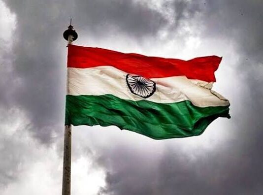 पंचायत भवन से डीपीआरसी हॉल तक गूंजा तिरंगे का जयघोष, निकली भव्य तिरंगा यात्रा! उन्होंने कहा कि हमें संकल्प लेना चाहिए कि देश की एकता, अखंडता और सामाजिक समरसता को हमेशा सर्वोच्च प्राथमिकता देंगे।