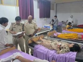 KMP एक्सप्रेसवे पर रफ्तार का कहर: ट्रक में जा घुसी पिकअप, 6 की मौत और 14 घायल! हरियाणा के पलवल जिले में कुंडली-मानेसर-पलवल (केएमपी) एक्सप्रेस-वे पर मंगलवार सुबह एक भीषण सड़क हादसा हुआ।