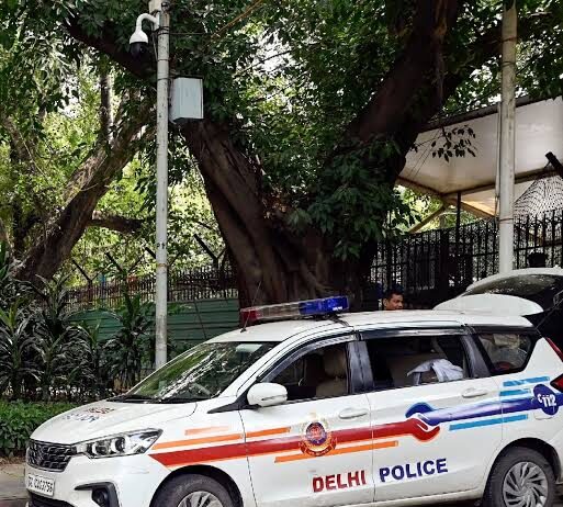 देश की राजधानी दिल्ली एक बार फिर शर्मसार हुई है। नगालैंड की एक महिला ने 3 'रईसजादों' पर बेहद संगीन आरोप लगाए हैं